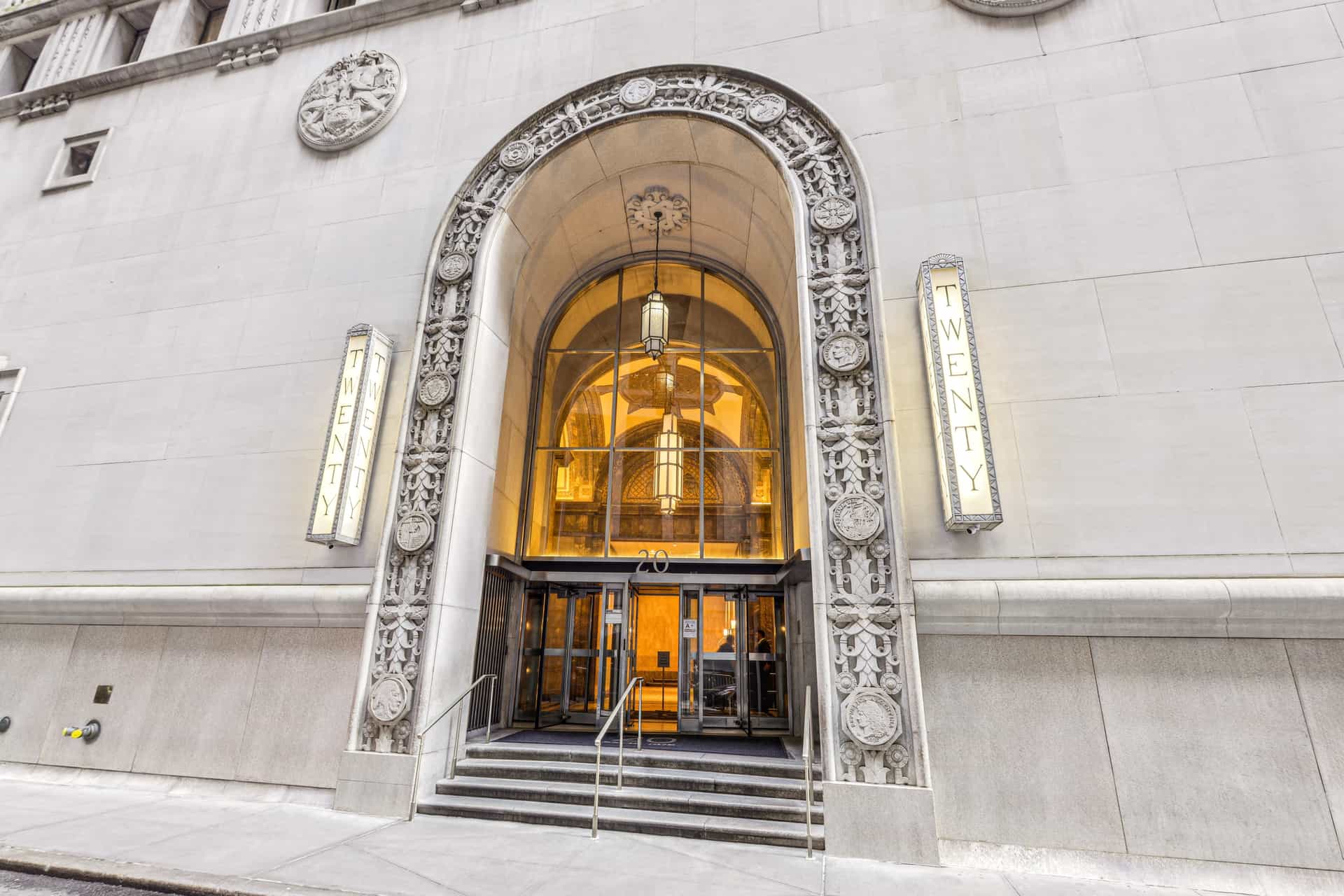 Twenty Exchange 20 Exchange Place #1021, Manhattan, NY 10005 4