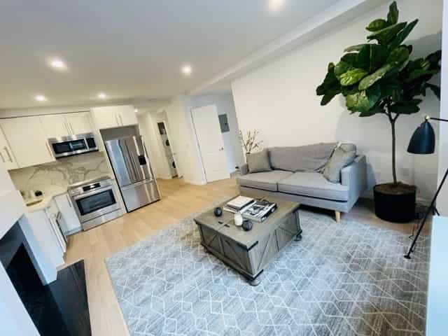 160 East 48 Street #6F-1, Manhattan, NY 10017 3