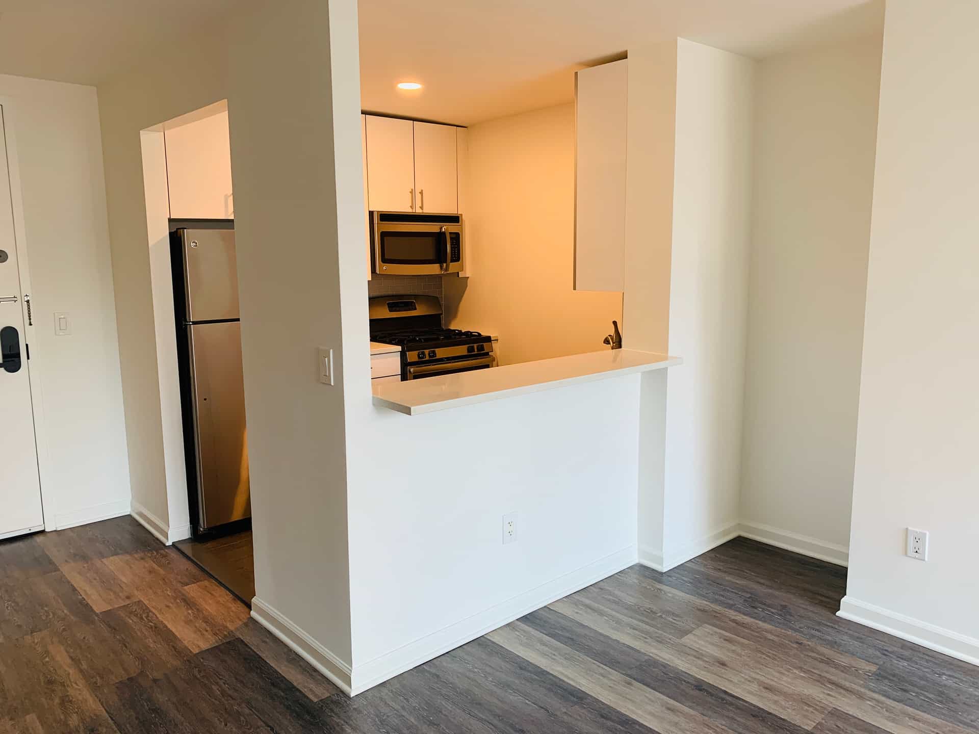 520 West   43 Street #2L, Manhattan, NY 10036 2