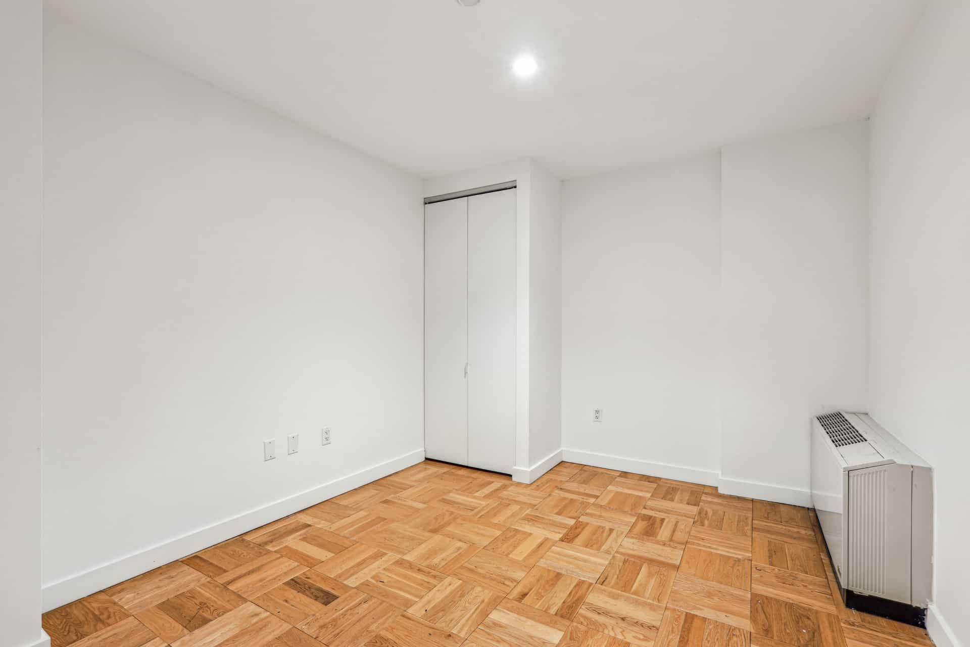 Twenty Exchange 20 Exchange Place #707, Manhattan, NY 10005 4