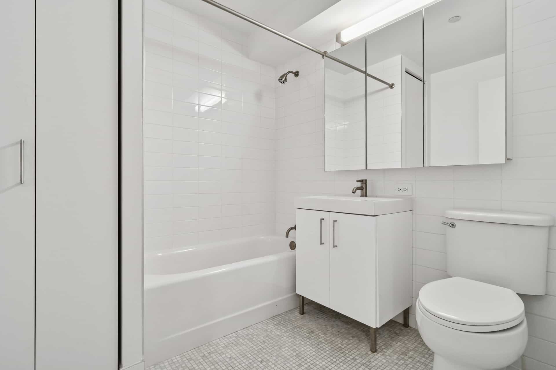 Twenty Exchange 20 Exchange Place #9-18, Manhattan, NY 10005 4