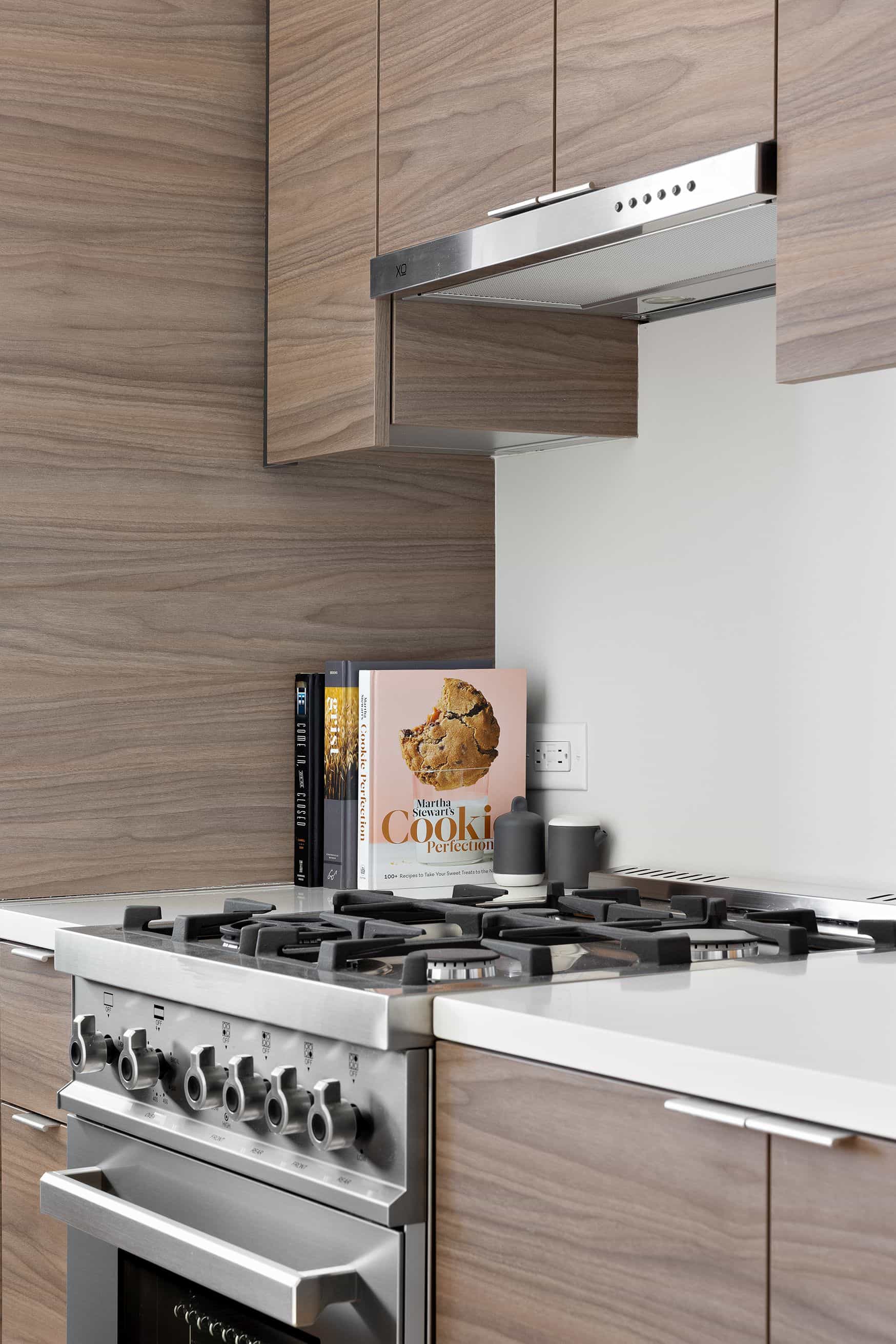 555 W 38 St #2407, Manhattan, NY 10018 4