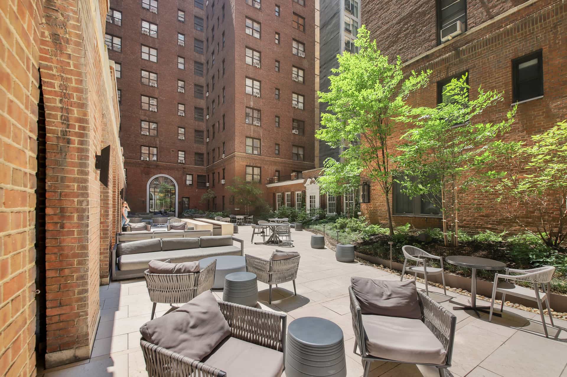 160 East 48 Street #12-U, Manhattan, NY 10017 2