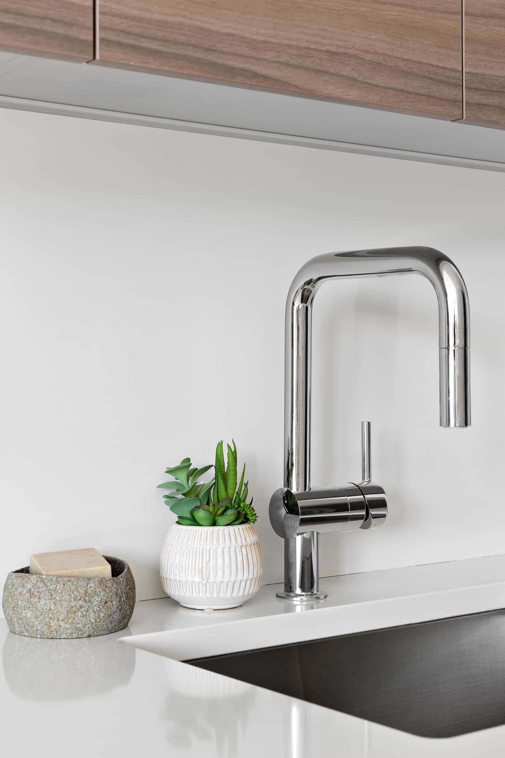 555 W 38 St #2407, Manhattan, NY 10018 5