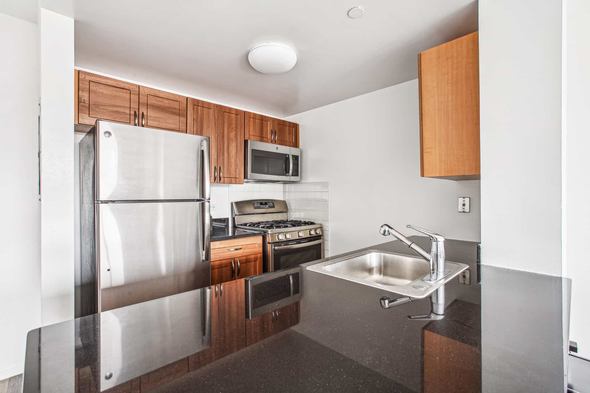 229 Chrystie Street #819, Manhattan, NY 10002 2
