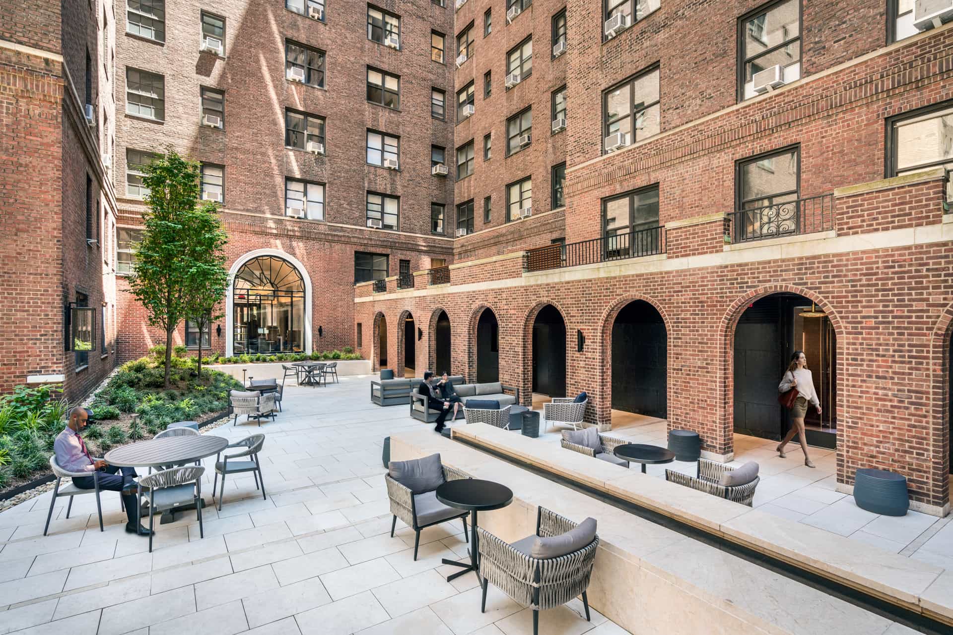 160 East 48 Street #PHQ-1, Manhattan, NY 10017 4