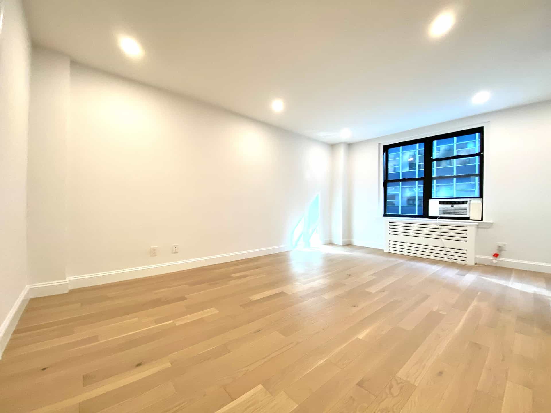 160 East 48 Street #3C-1, Manhattan, NY 10017 2