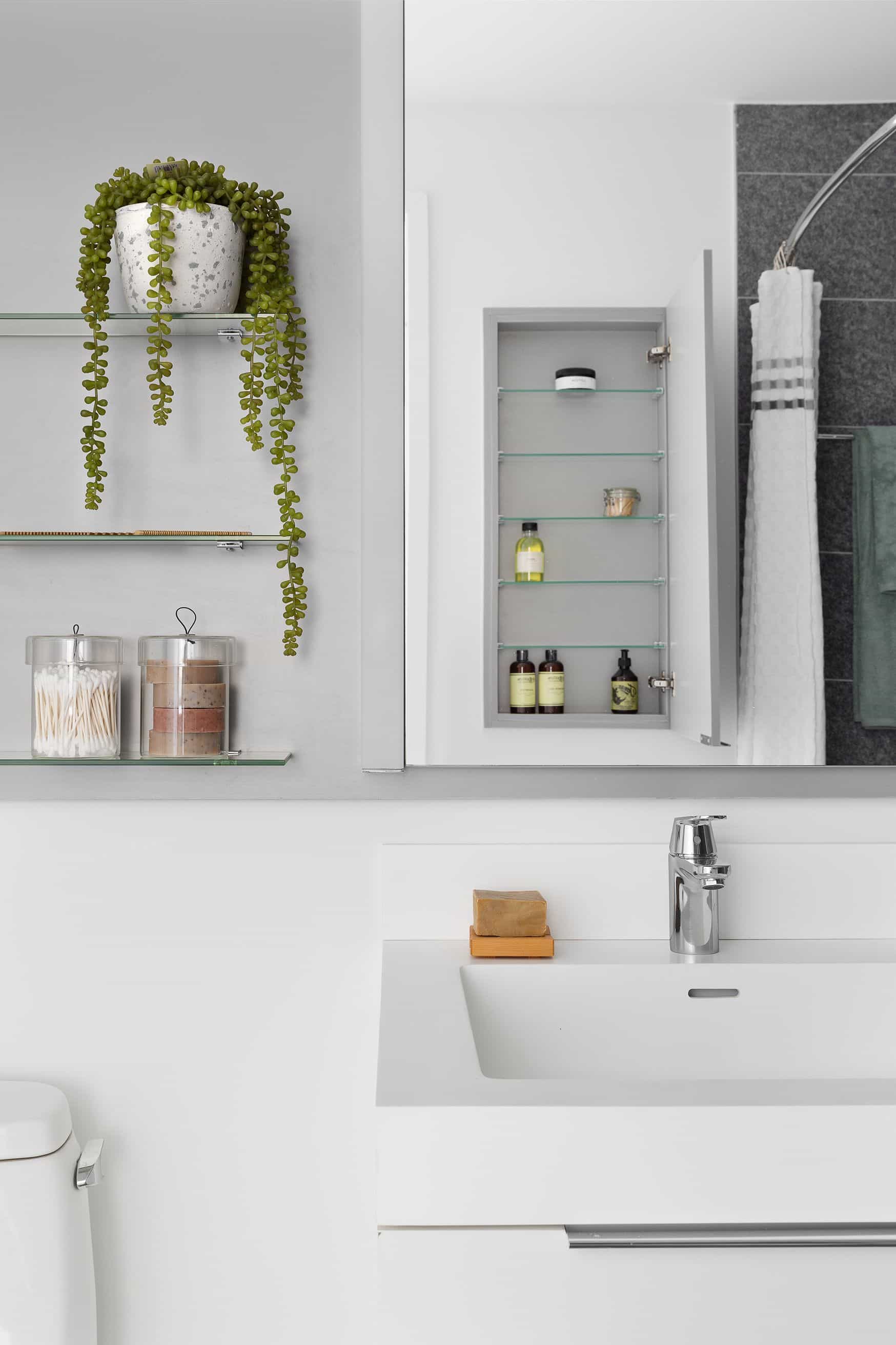 555 W 38 St #717, Manhattan, NY 10018 4