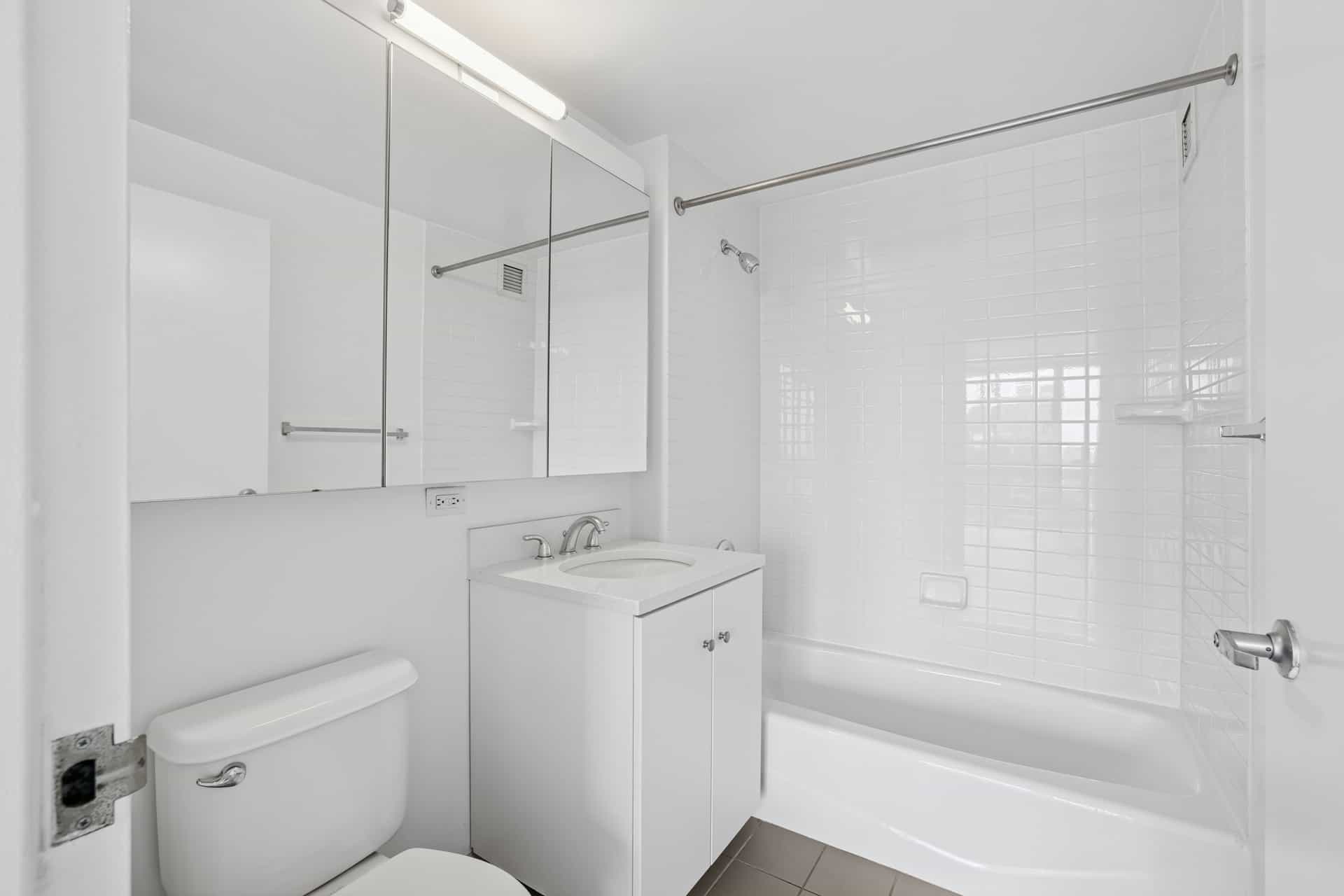 229 Chrystie Street #716-0, Manhattan, NY 10002 4