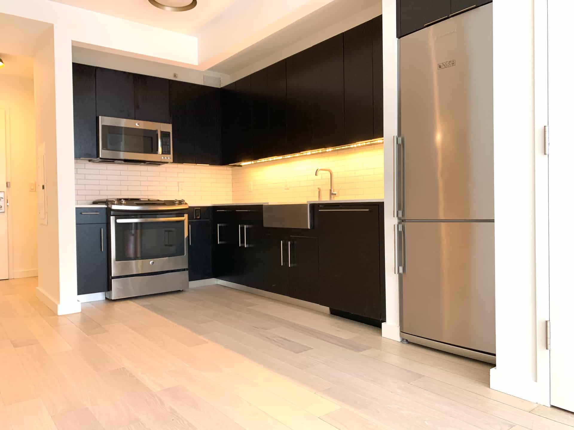 535 West   43 Street #NORTH 10N, Manhattan, NY 10036 4