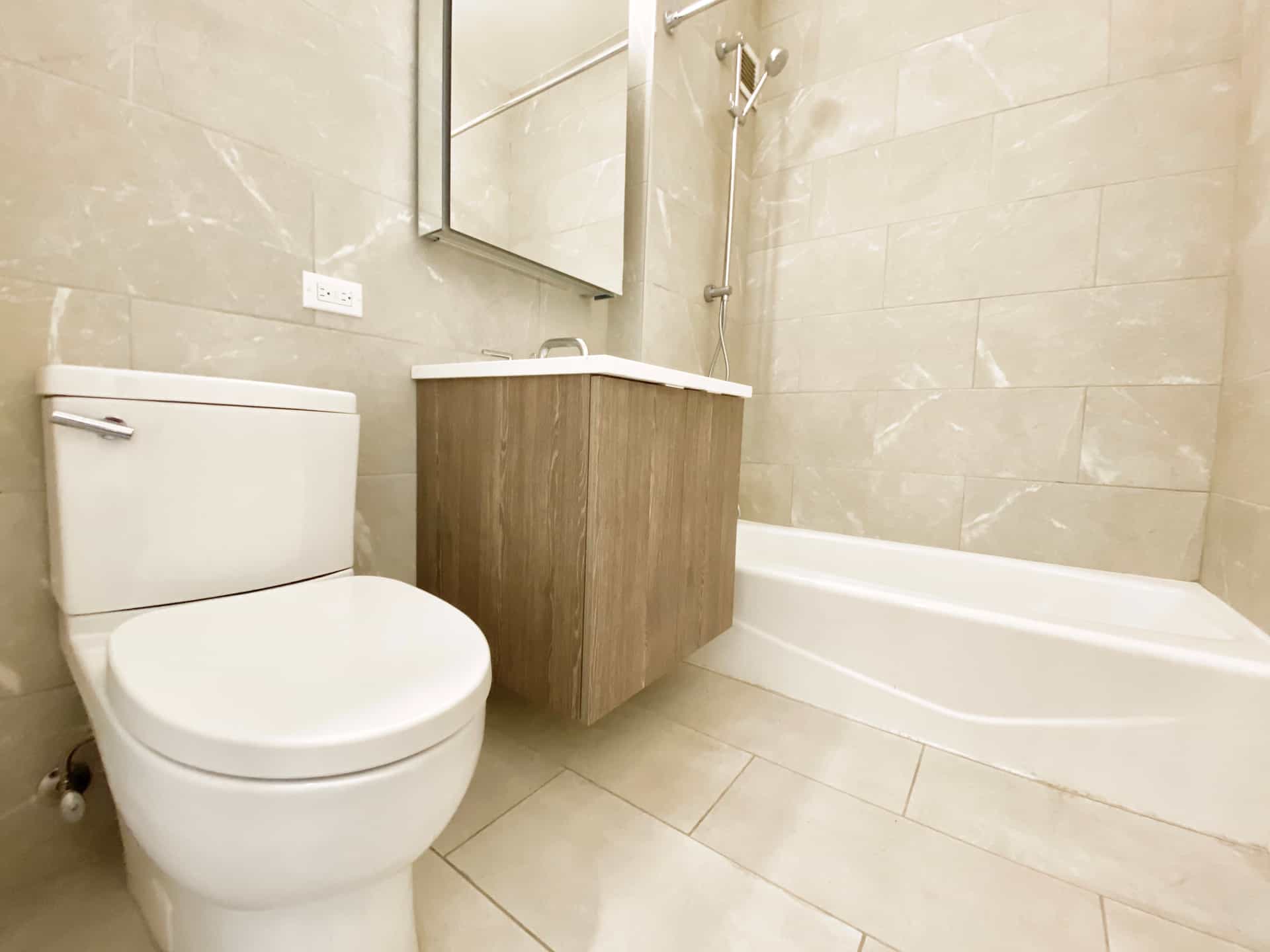 520 West   43 Street #3B, Manhattan, NY 10036 5