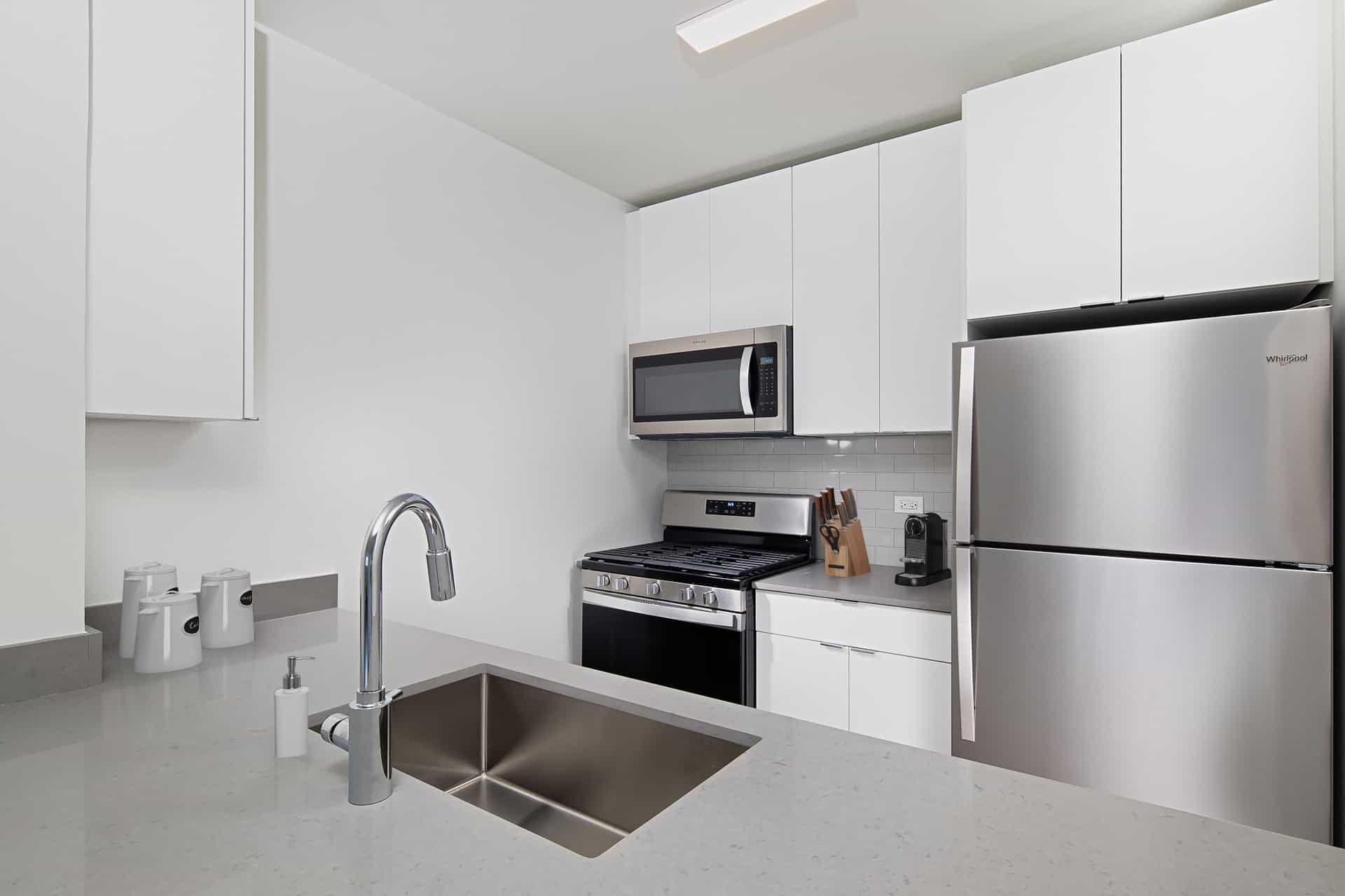 Avalon Midtown West 826 8 Avenue #22L, Manhattan, NY 10019 3