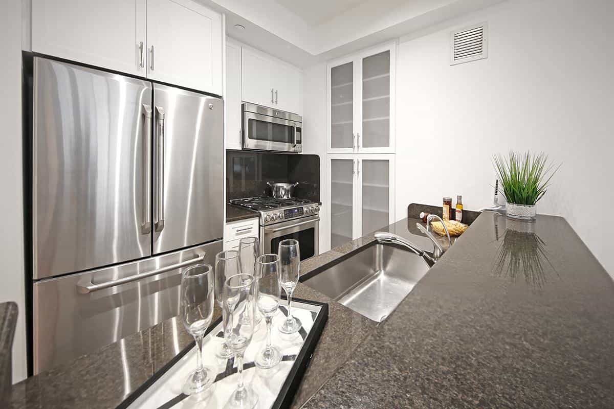 320 West 38 Street #1877, Manhattan, NY 10018 3