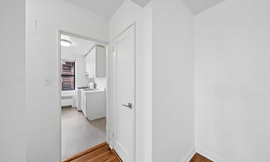 20-28 Seagirt Boulevard #05C, Queens, NY 11691 3