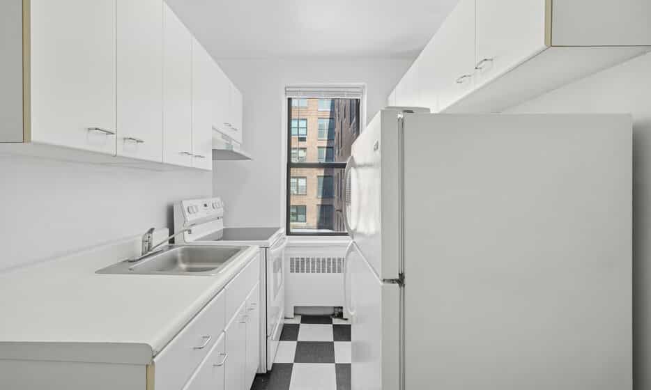 20-28 Seagirt Boulevard #02E, Queens, NY 11691 3