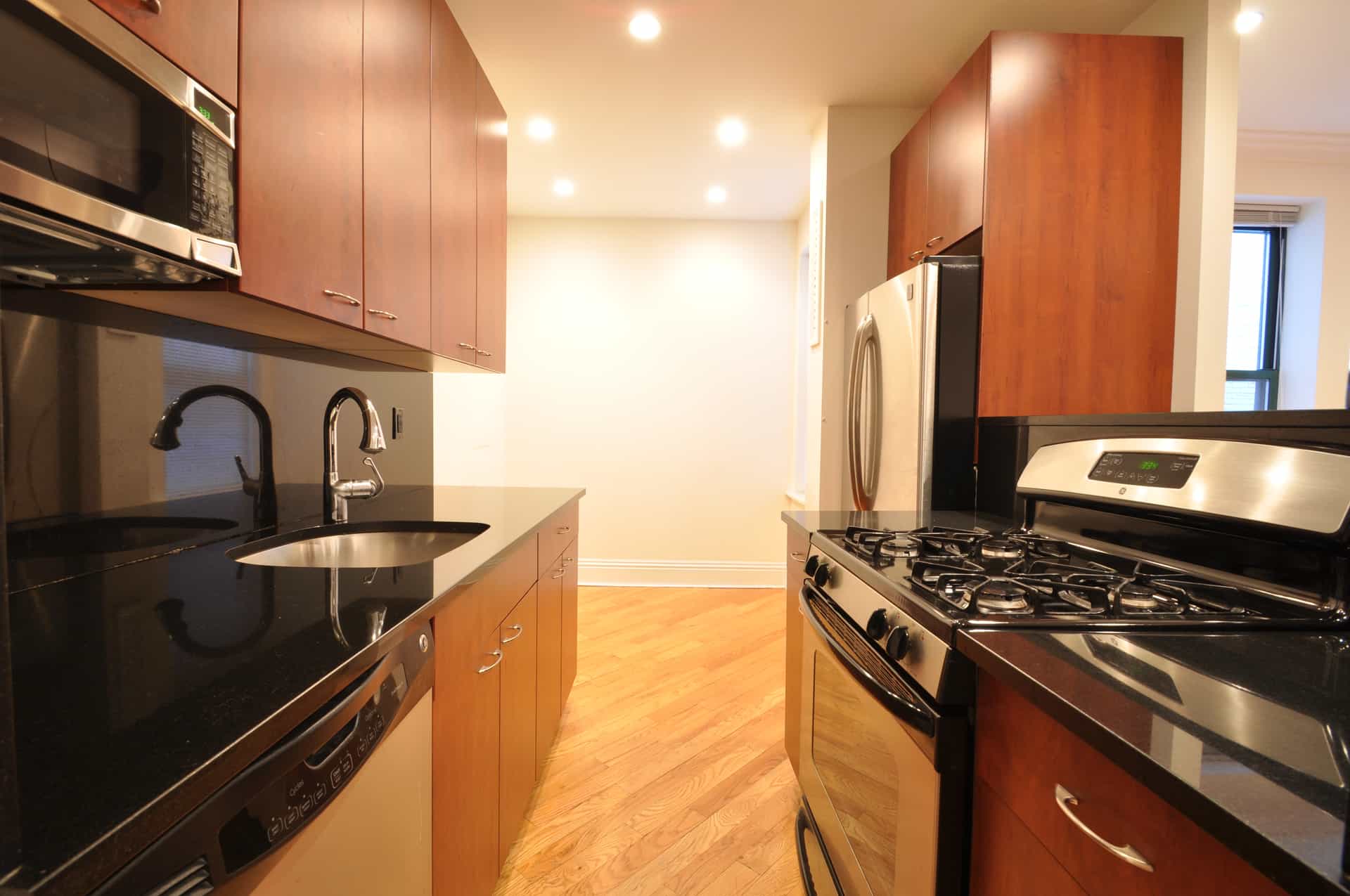 226 E 70 St #5A, Manhattan, NY 10021 2