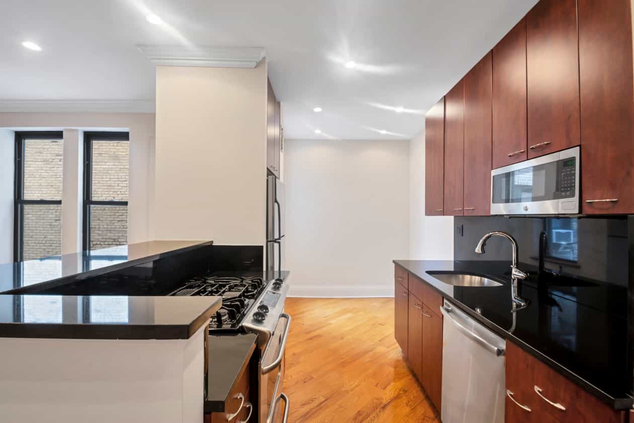 226 E 70 St #5H, Manhattan, NY 10021 5