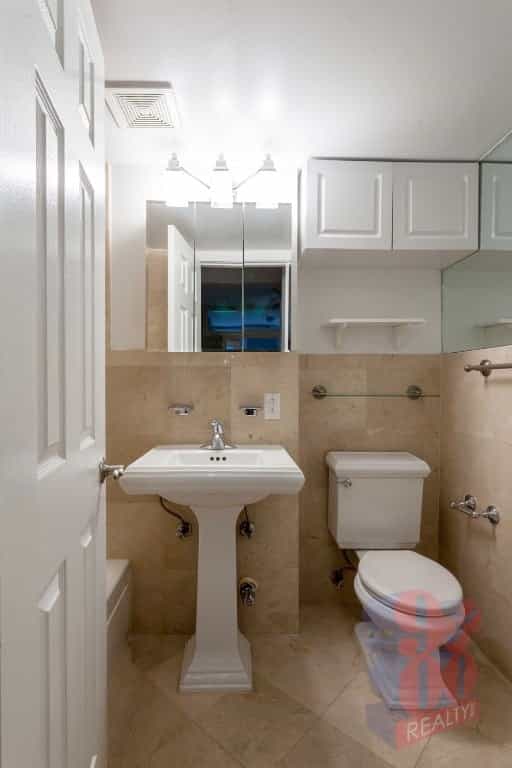 44 Avenue B #2B, Manhattan, NY 10009 4