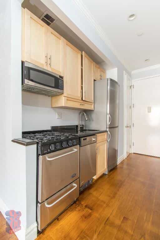 202 East 13 Street #4E, Manhattan, NY 10003 3