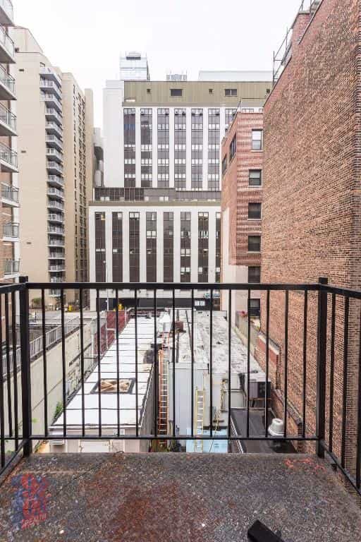 340 East 18 Street #3D, Manhattan, NY 10003 5