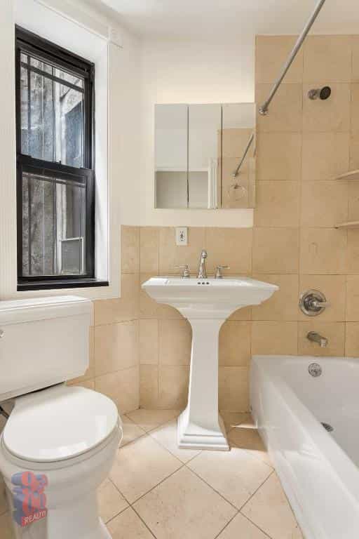 697 10 Avenue #3FN, Manhattan, NY 10036 4