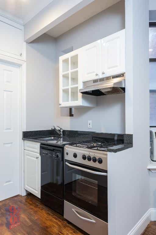 246 Mott Street #10, Manhattan, NY 10012 3