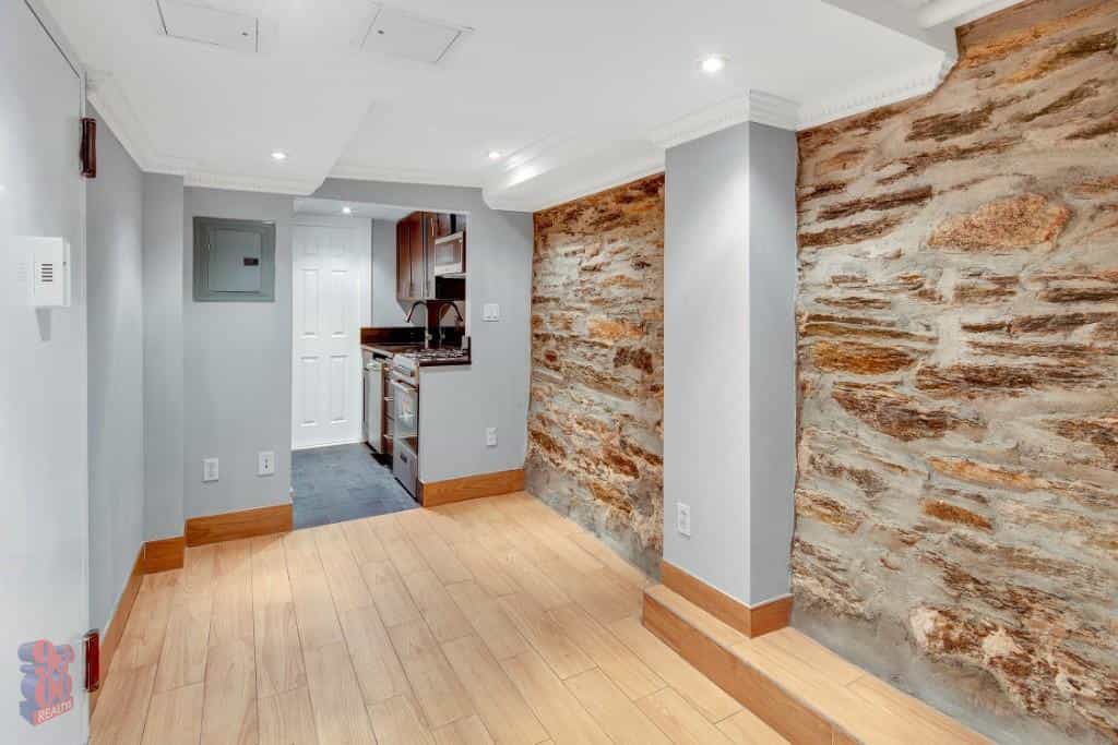 345 West 53 Street #B, Manhattan, NY 10019 2