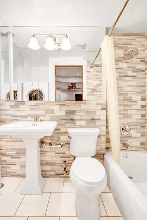 345 West 53 Street #2C, Manhattan, NY 10019 3