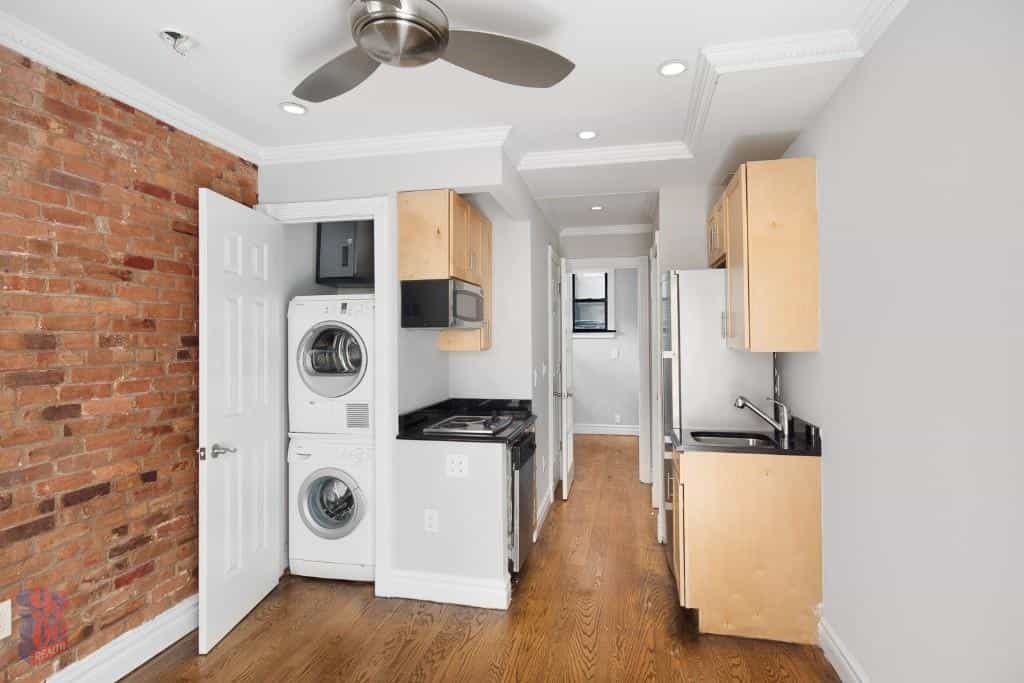 439 West 50 Street #1RW, Manhattan, NY 10019 2