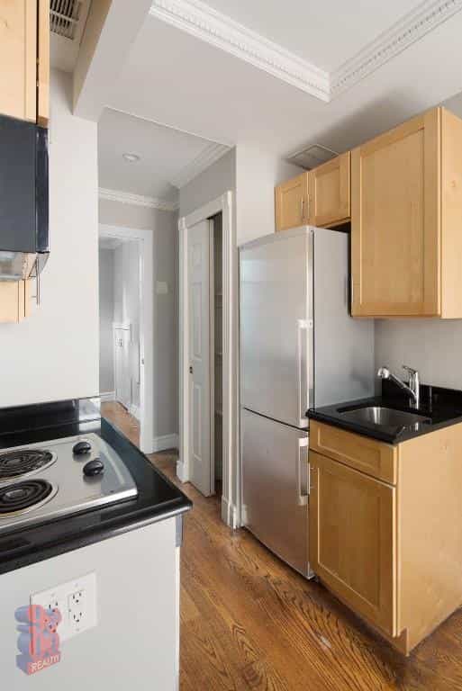 439 West 50 Street #1RW, Manhattan, NY 10019 5