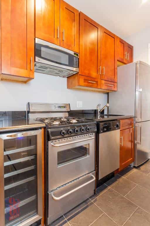 382 East 10 Street #2A, Manhattan, NY 10009 3