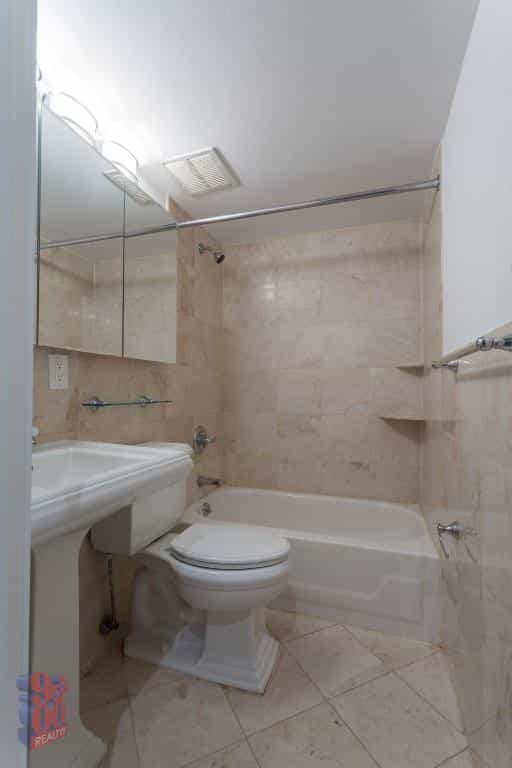 52 Barrow Street #5A, Manhattan, NY 10014 5