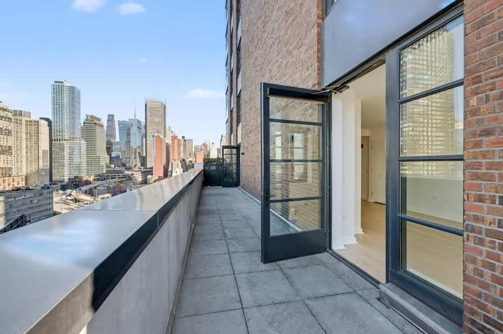 515 West   38 Street #16H, Manhattan, NY 10018 2