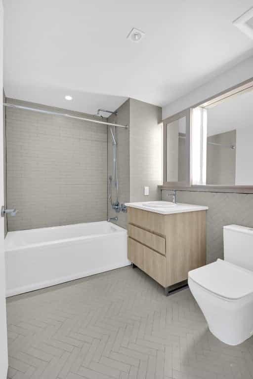 81 Flatbush Avenue Extension #7E, Brooklyn, NY 11201 5