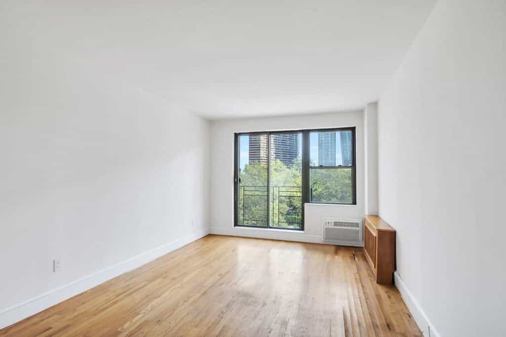 655 2 Avenue #2A, Manhattan, NY 10016 2