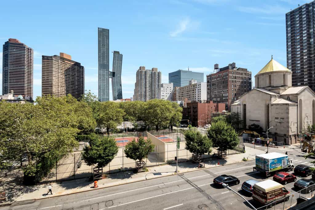 655 2 Avenue #2A, Manhattan, NY 10016 4