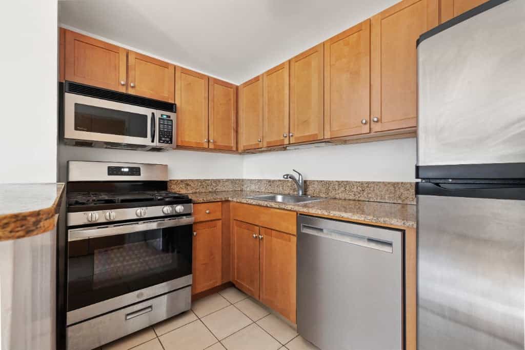 520 West   23 Street #11B, Manhattan, NY 10011 4