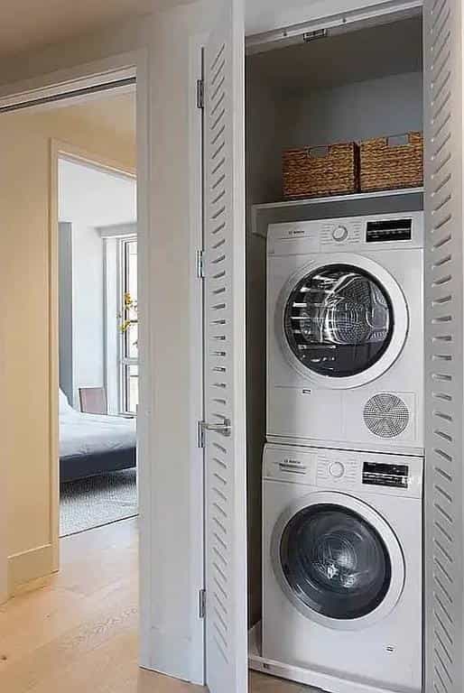 251 East    2 Street #4c, Manhattan, NY 10009 3