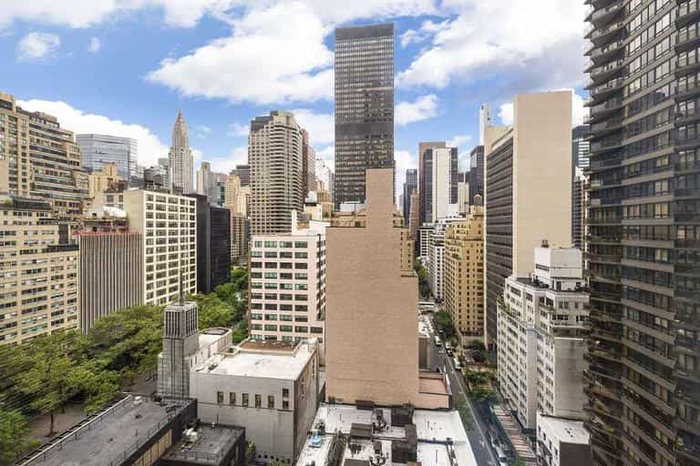 845 United Nations Plaza #18H, Manhattan, NY 10017 2