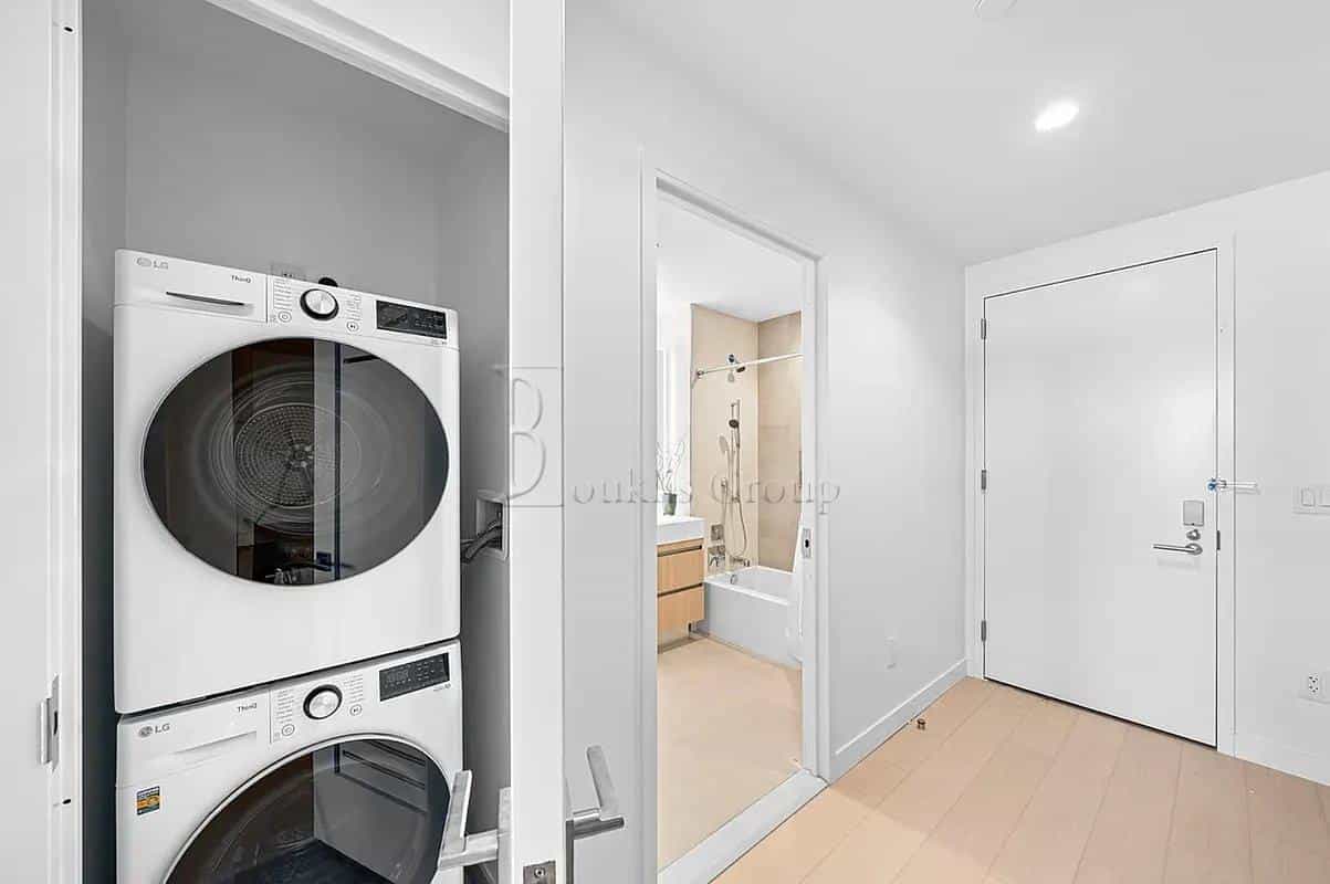 Ocean 1 West Street #1745, Manhattan, NY 10006 2