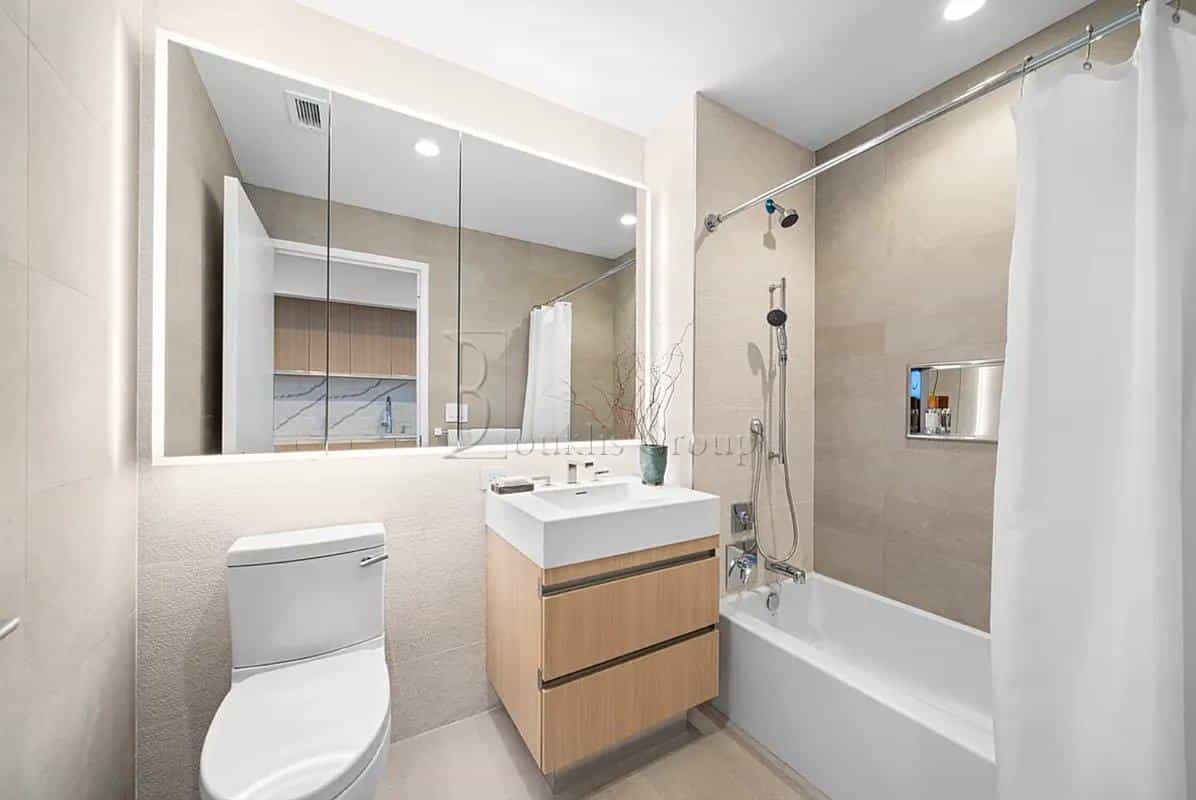 Ocean 1 West Street #1745, Manhattan, NY 10006 5