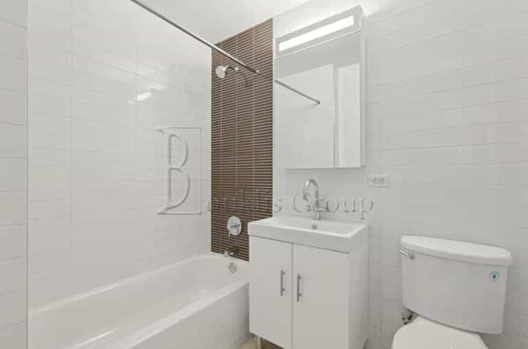 Twenty Exchange 20 Exchange Place #1815, Manhattan, NY 10005 3