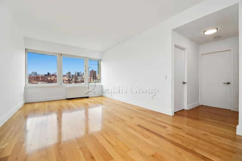 200 Water Street Apartments by Rockrose 200 Water St #12M, Manhattan, NY 10038 3
