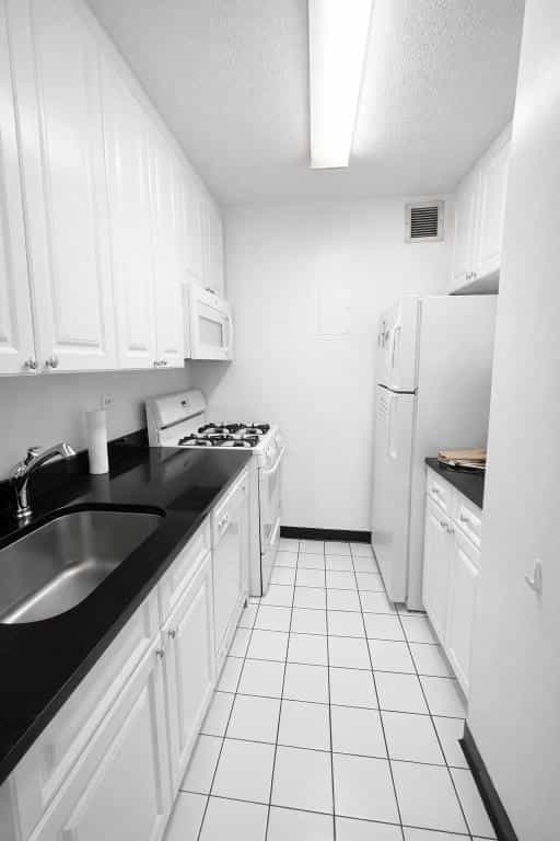 230 West   55 Street #17C, Manhattan, NY 10019 4