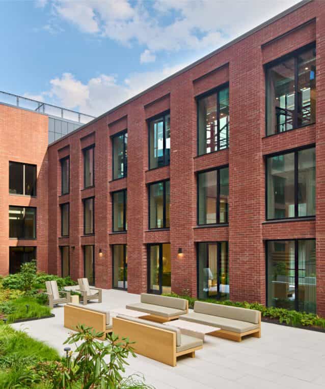 2-33 50 Ave #E312, Queens, NY 11101 4