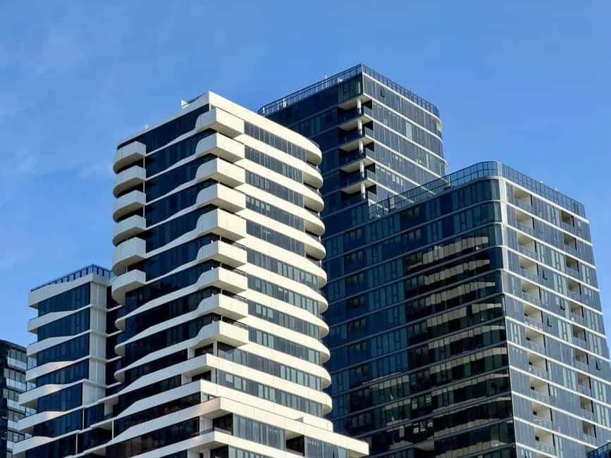 Top 10 highest-rated buildings in Forest Hills