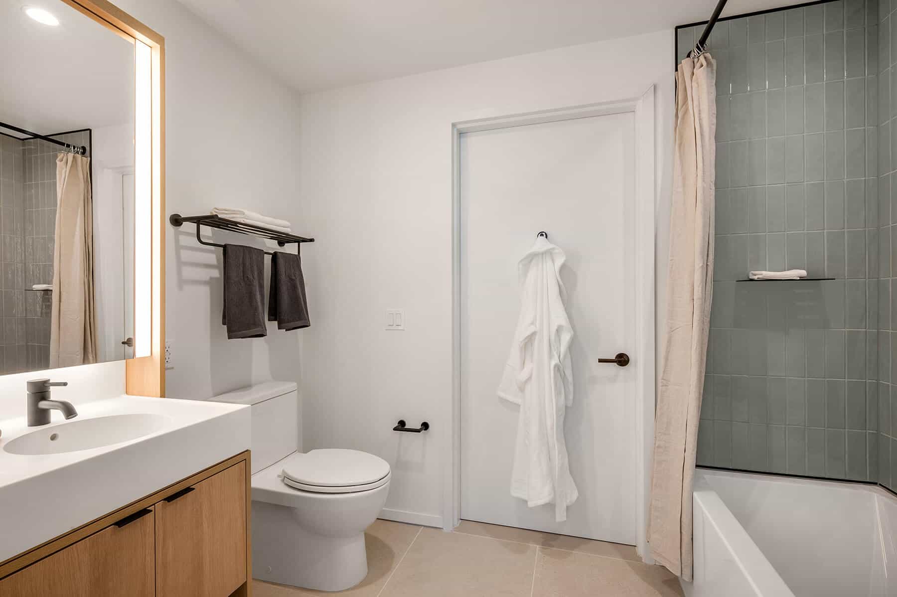 11 Ocean Pkwy #PH102, Brooklyn, NY 11218 3