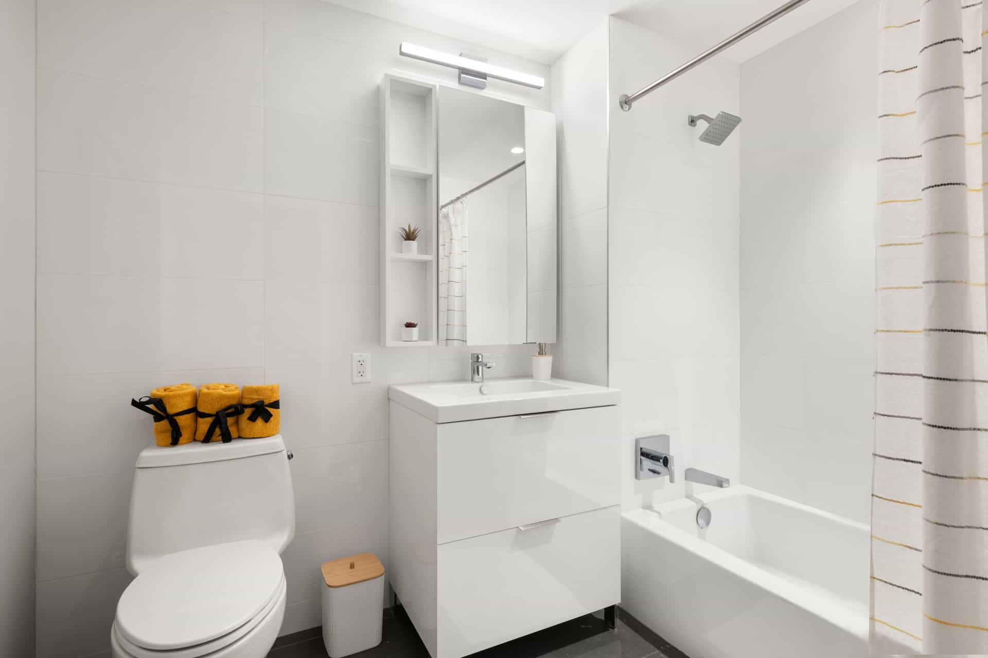 166-20 90 Avenue #1108, Queens, NY 11432 4