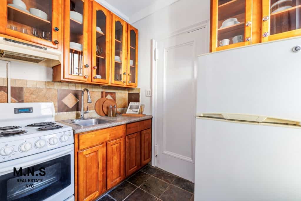 244 West 72 Street #2F, Manhattan, NY 10023 3