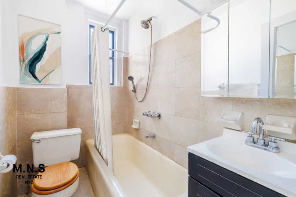 244 West 72 Street #2F, Manhattan, NY 10023 4